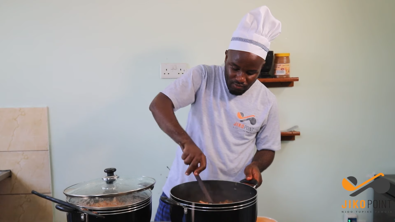 Men: To the kitchen!